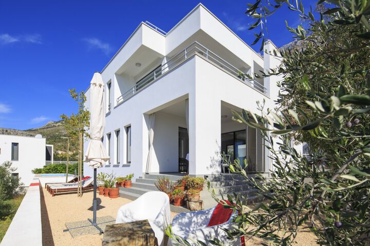 Luxury villa with pool, Makarska