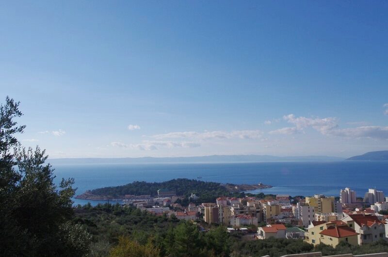Attractive building plot 854m2 in Moča – Makarska