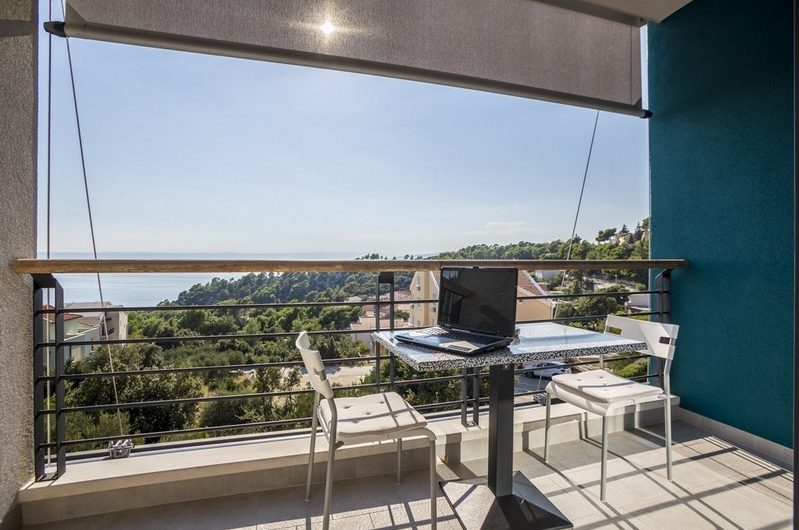 Attractive villa with swimming pool