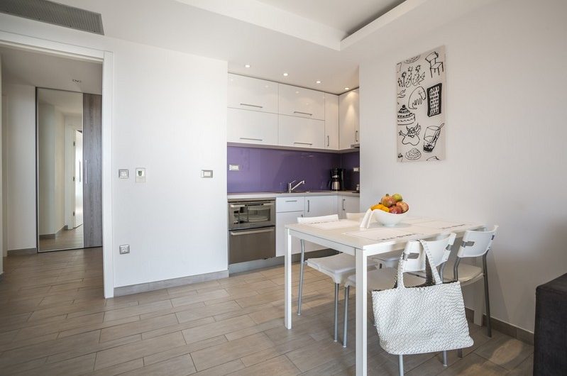 Attractive villa with swimming pool