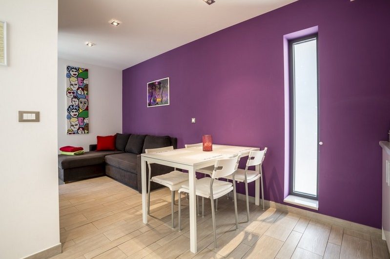 Attractive villa with swimming pool