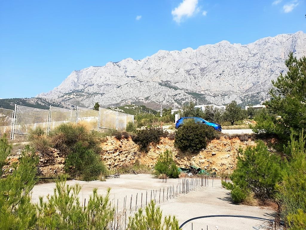 Makarska zapadni dio grada zemljište s dozvolom