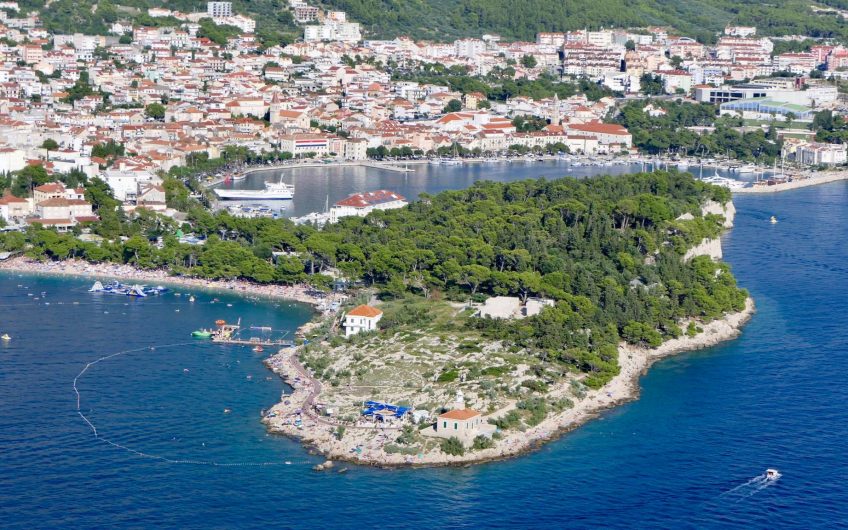 Makarska project of small villas with pool