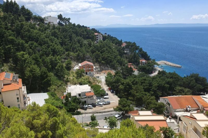 PARCEL OF LAND (655 M2) SECOND ROW TO THE SEA IN BRELA