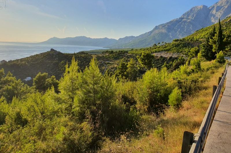 BUILDING LAND 500 M2 WITH A SEA VIEW IN KRVAVICA