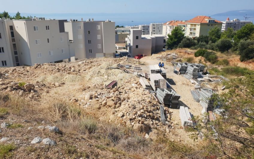 VERY ATTRACTIVE PARCEL OF LAND (2170 M2) IN MAKARSKA