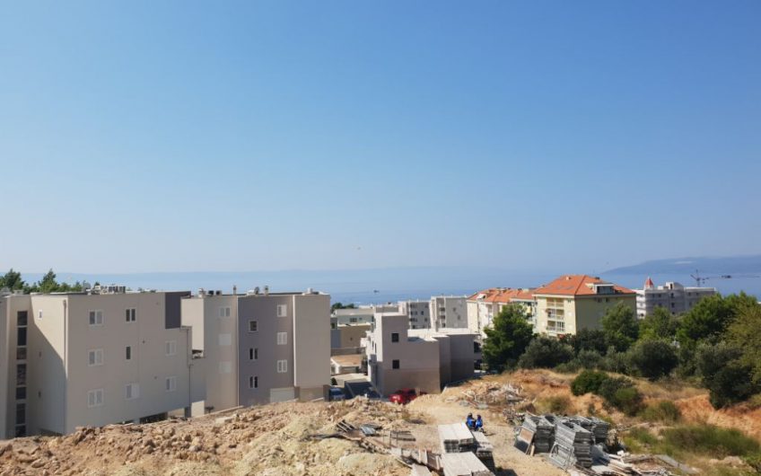 VERY ATTRACTIVE PARCEL OF LAND (2170 M2) IN MAKARSKA