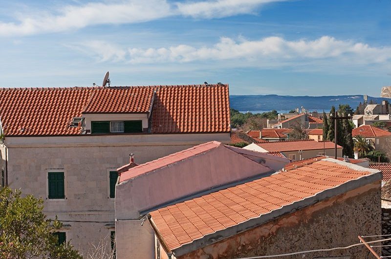 HOUSE WITH A RESTAURANT IN THE CENTRE OF MAKARSKA