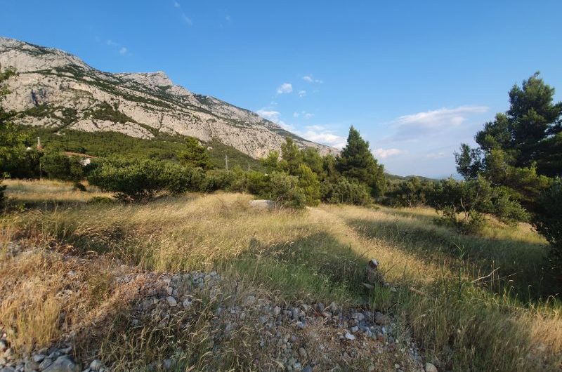 Makarska building plot 1597m2