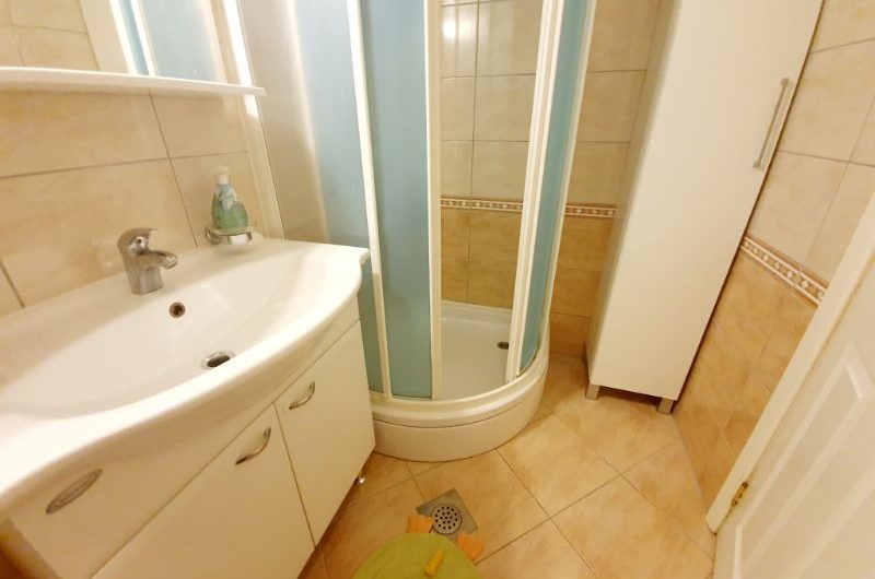 FURNISHED APARTMENT IN THE EASTERN PART OF MAKARSKA