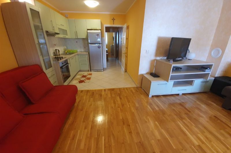 FURNISHED APARTMENT IN THE EASTERN PART OF MAKARSKA