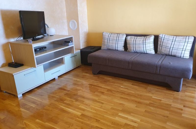 FURNISHED APARTMENT IN THE EASTERN PART OF MAKARSKA