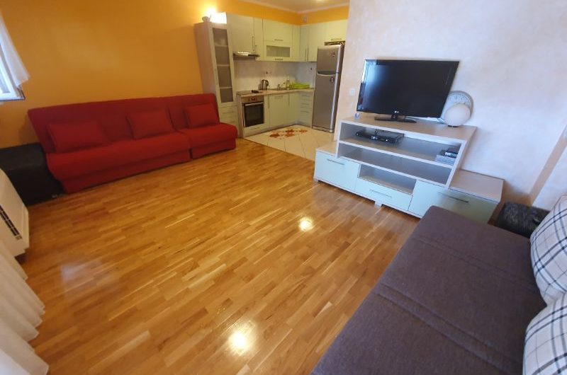 FURNISHED APARTMENT IN THE EASTERN PART OF MAKARSKA