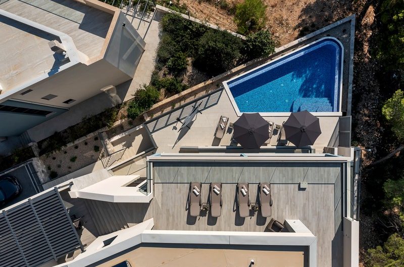 Makarska moderna atraktivna nova vila s bazenom