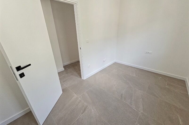 Baška voda luksuzan apartman blizu mora