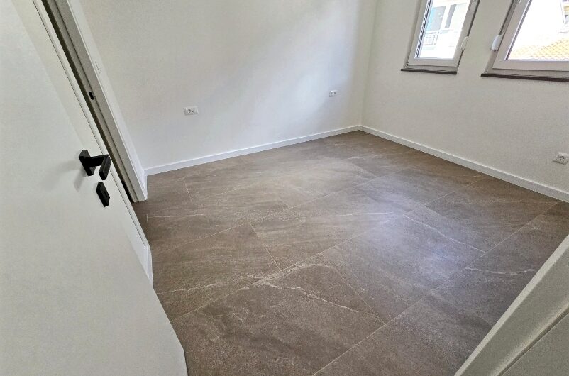 Baška voda luksuzan apartman blizu mora