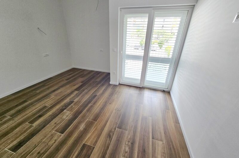 Makarska nova garsonjera Zelenka