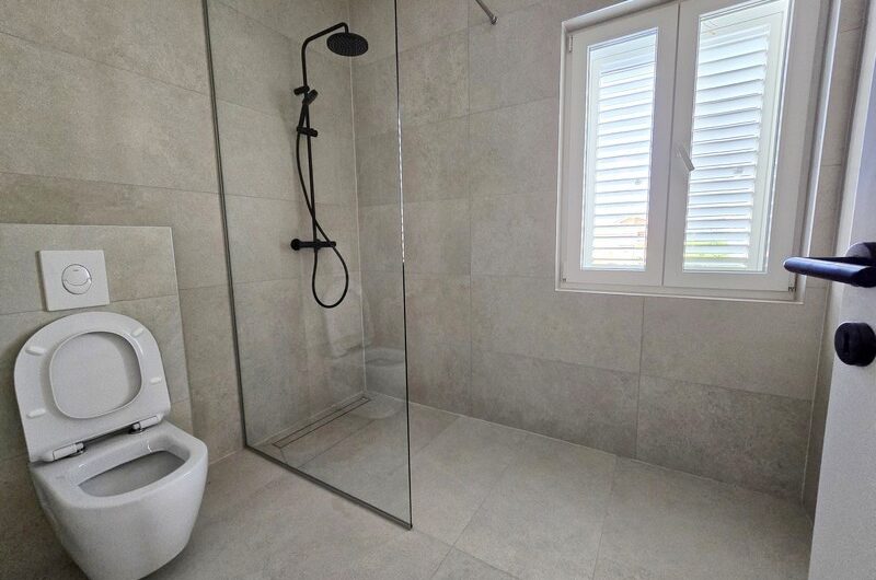 Makarska nova garsonjera Zelenka