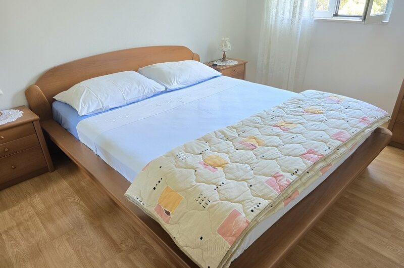 Zaostrog, prekrasna apartmanska kuća