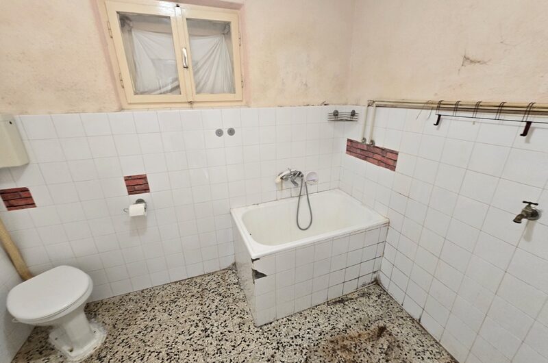 Makarska, dvosoban stan u širem centru