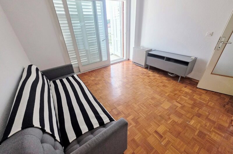 Makarska jednosoban stan istočni dio grada