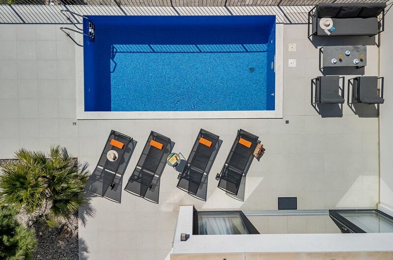 Nova vila s bazenom Veliko brdo, Makarska