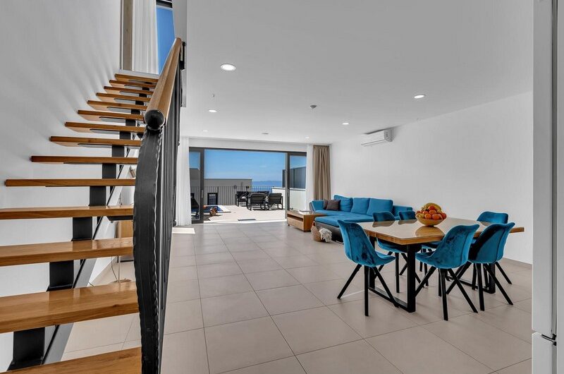 Nova vila s bazenom Veliko brdo, Makarska