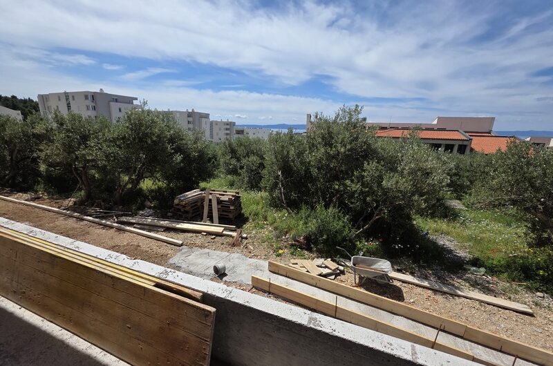 Makarska, trosoban stan na odličnoj lokaciji