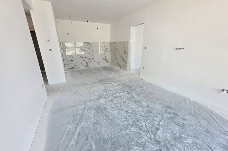 Makarska, prostran dvosoban stan novogradnja