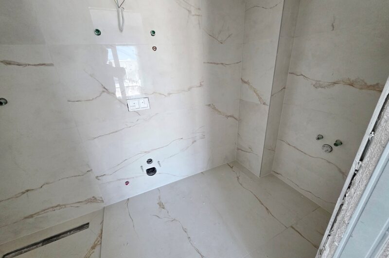 Makarska, prostran dvosoban stan novogradnja