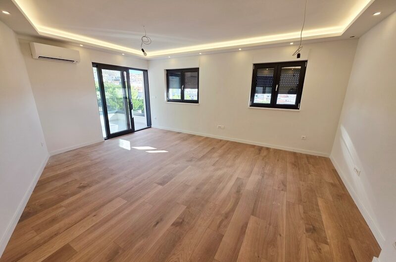 Makarska centar, dvosoban stan novogradnja