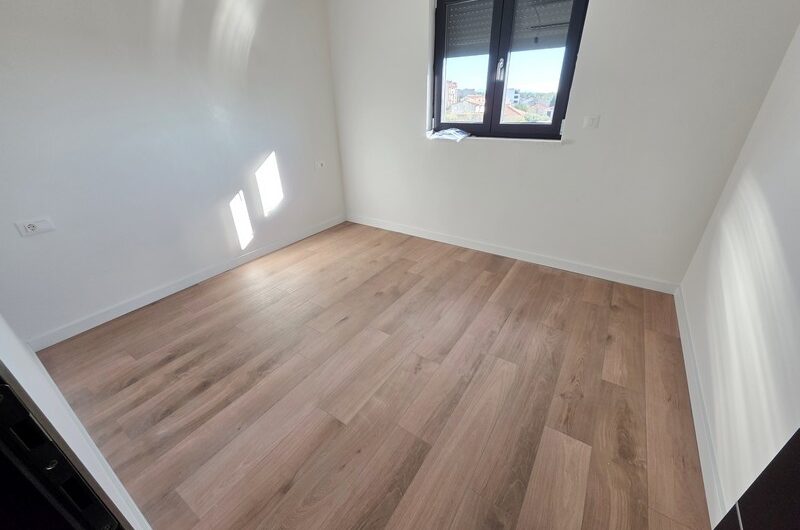 Makarska centar, dvosoban stan novogradnja