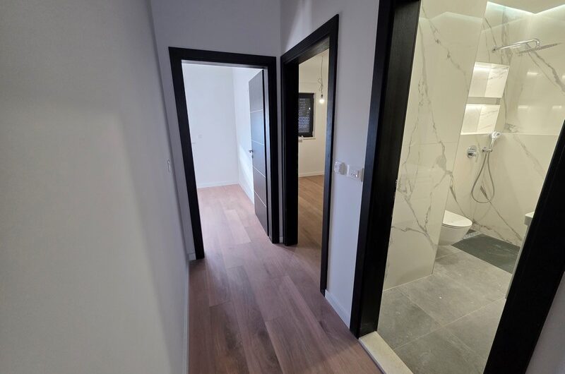 Makarska centar, dvosoban stan novogradnja