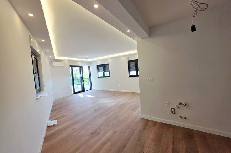 Makarska centar, dvosoban stan novogradnja