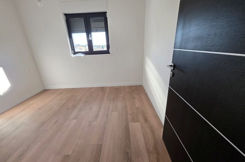 Makarska centar, dvosoban stan novogradnja