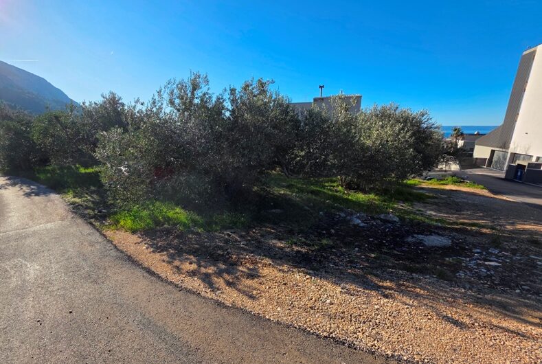Makarska, zemljište 615m2 s Idejnim projektom
