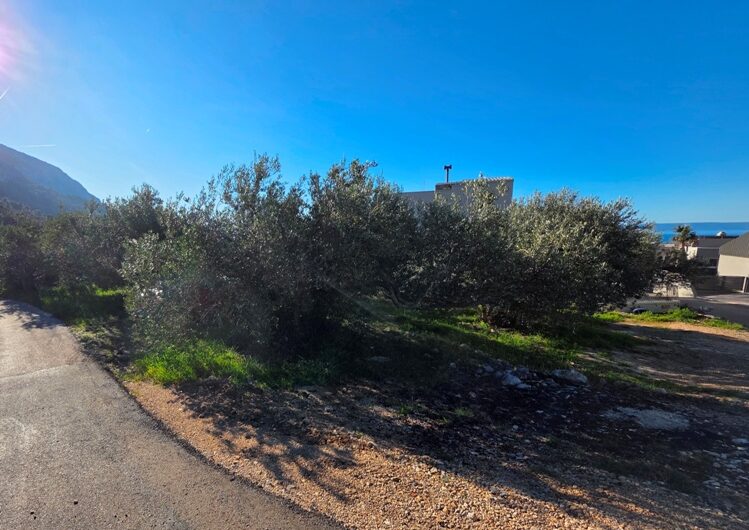 Makarska, zemljište 615m2 s Idejnim projektom