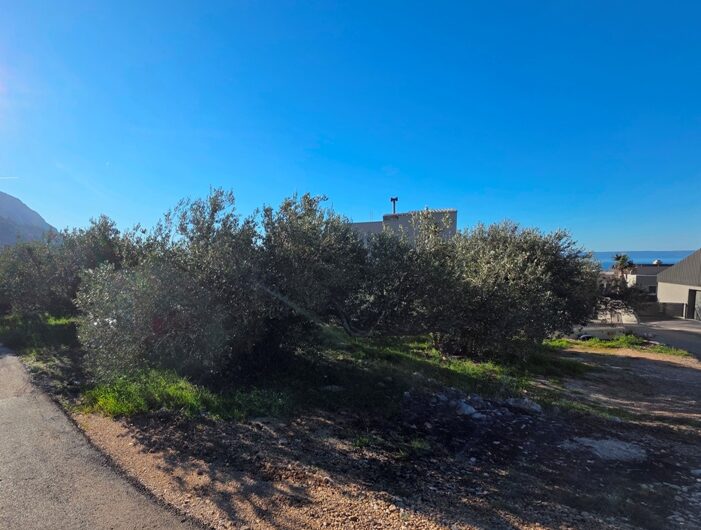 Makarska, zemljište 615m2 s Idejnim projektom