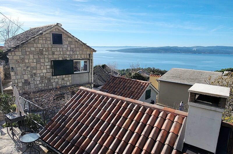 Prekrasan posjed s tri objekta – Topići, Baška voda