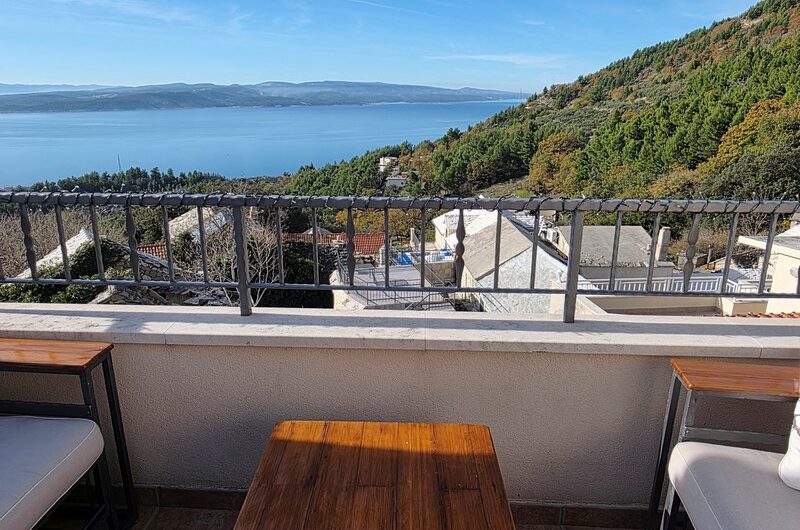Prekrasan posjed s tri objekta – Topići, Baška voda