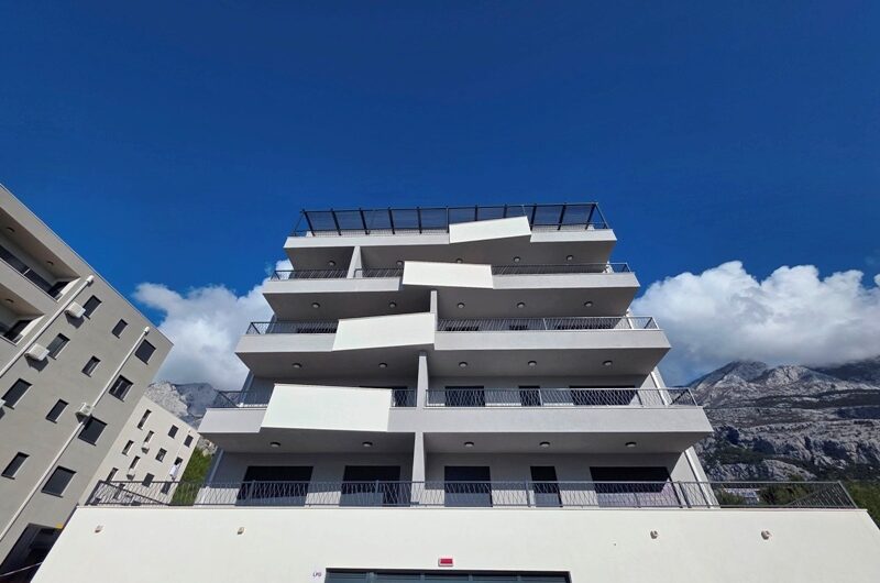 Dvosoban stan s pogledom novogradnja