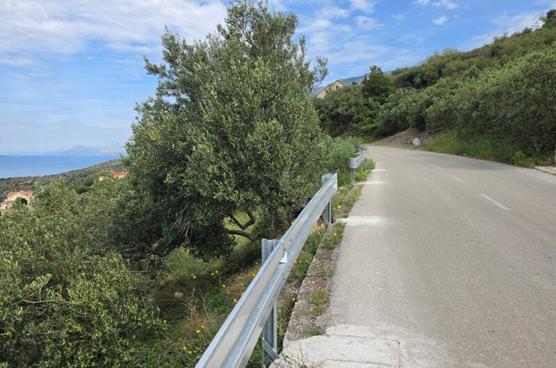 Podgora, zemljište površine 989m2 u građevnoj zoni