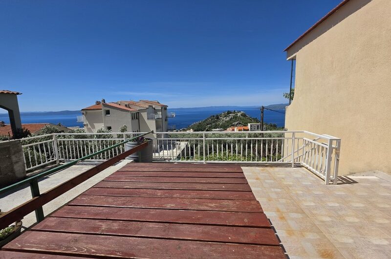 Samostojeća kuća u Velikom brdu, Makarska