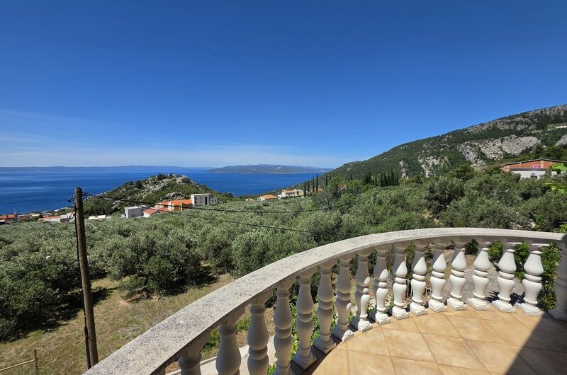 Samostojeća kuća u Velikom brdu, Makarska