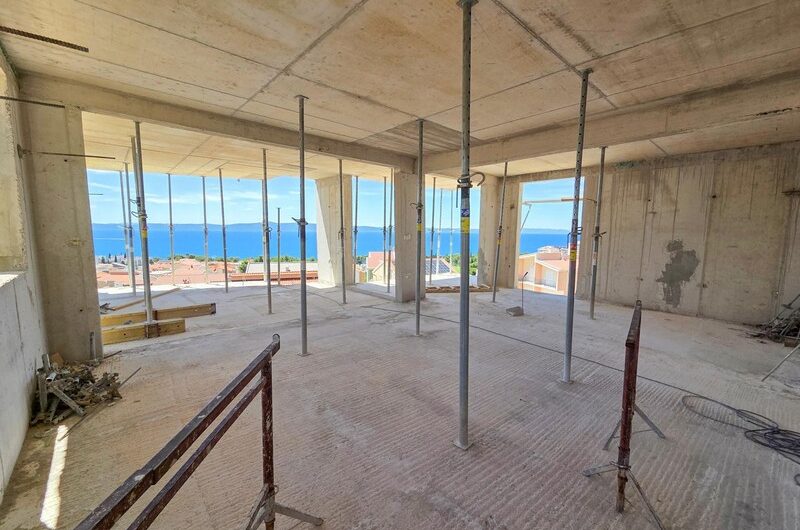 Tučepi, trosoban stan novogradnja