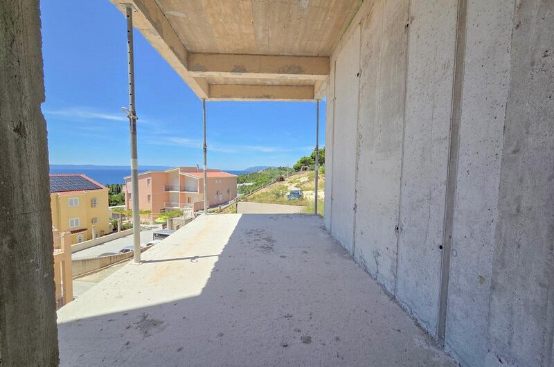 Tučepi, trosoban stan novogradnja
