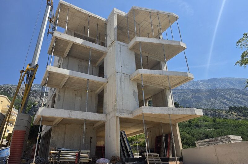 Tučepi, trosoban stan novogradnja