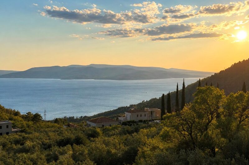 Samostojeća kuća u Velikom brdu, Makarska